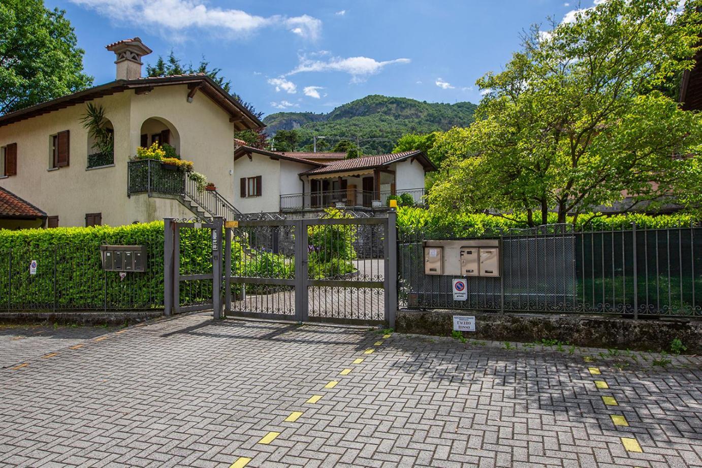 L'Acero Rosso - Giardino Privato E Box Auto Villa Menaggio Eksteriør billede