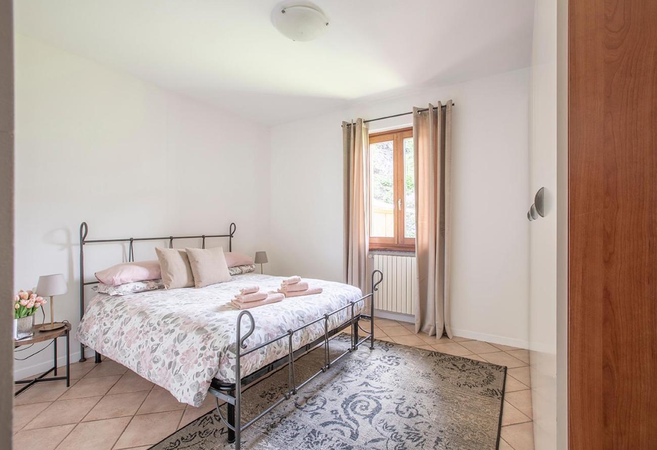 L'Acero Rosso - Giardino Privato E Box Auto Villa Menaggio Eksteriør billede