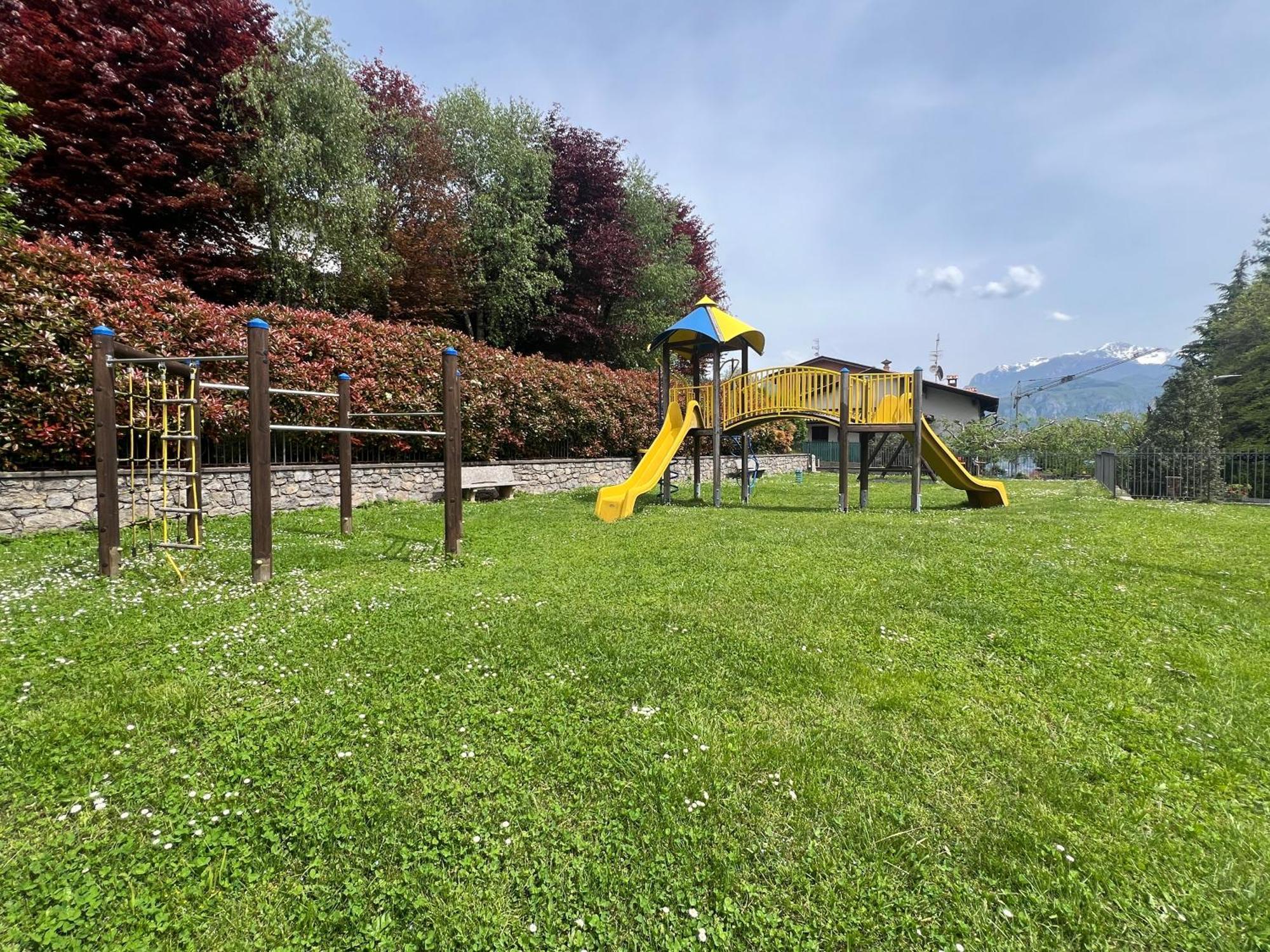L'Acero Rosso - Giardino Privato E Box Auto Villa Menaggio Eksteriør billede